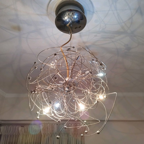 Ceiling light fixture