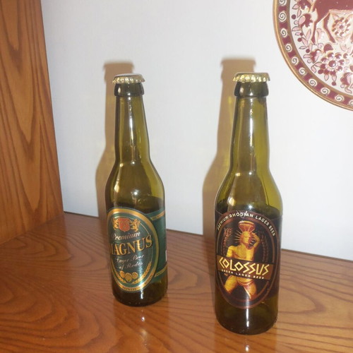 Μπουκάλια μπύρας Magnus και Colossus με καπάκια, 330 ml, ροδίτικη ζυθοποιία