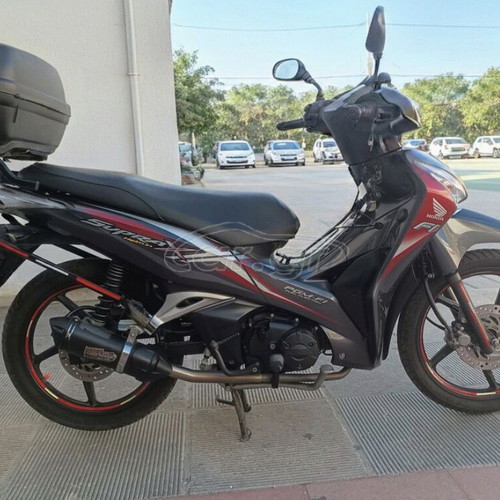 Honda Supra 125 X motorcycle with Helm-in, 2015 model