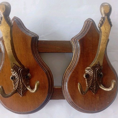 Wall hanger used with 4 hooks, length 66 cm