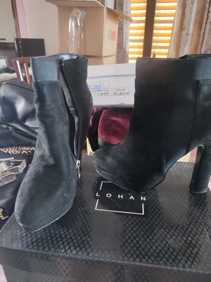 Black ankle boots like new, suede style, size 38