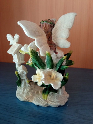 Decorative item like new