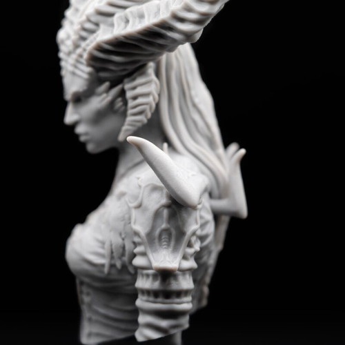 Lilith Diablo 4 figure new, ABS like resin, 17.5 cm