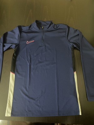 Nike Thermal Fit Jacket brand new, size small