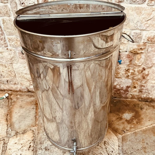 Stainless steel 140l oil tank with base and tap