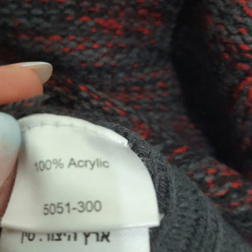 Woolen blouse Julia Bergovich like new, V-neck, gray and red, size M