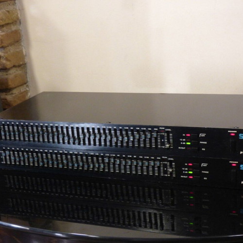 Steven PEQ-3300M Stereo Graphic Equalizer used, 2x31 band