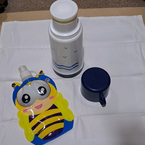 Thermos used metal white-blue with gift plastic kids bee water bottle