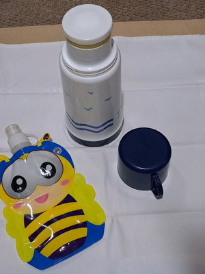 Thermos used metal white-blue with gift plastic kids bee water bottle