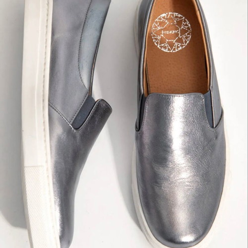 Sandalista women's sneakers silver like new, size 38