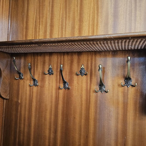 Coat rack with hooks like new