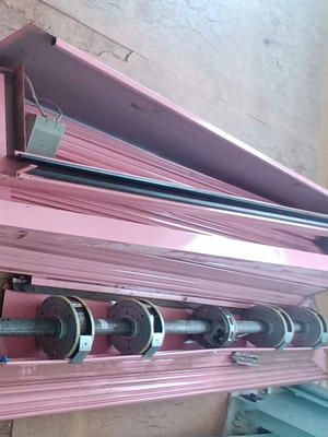 Electric garage door roller like new, fuchsia color, complete set