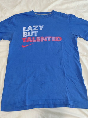 T-shirt Nike M μεταχειρισμένο, μπλε με φθαρμένα γραφικά