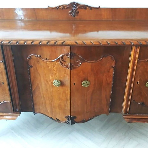 Vintage buffet like new with free wall mirror