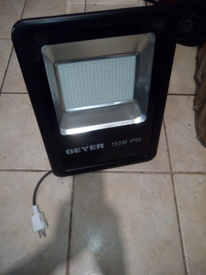 Floodlight 150W like new for indoor and outdoor lighting