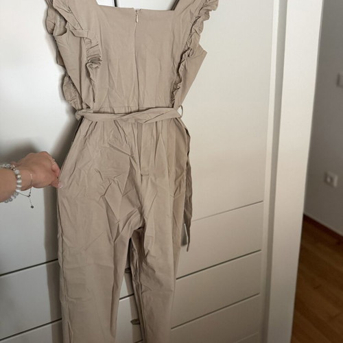 Jumpsuit with ruffles beige, one size, like new