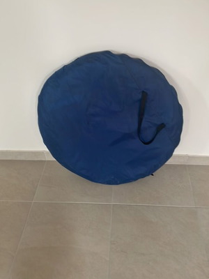 Pop Up tent new, foldable