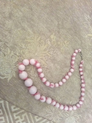 Pink necklace like new, perfect for summer wear
