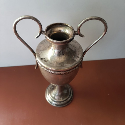 Victorian style amphora used, decorative trophy cup