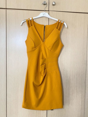 Dress size S new with defect on tulle and neckline
