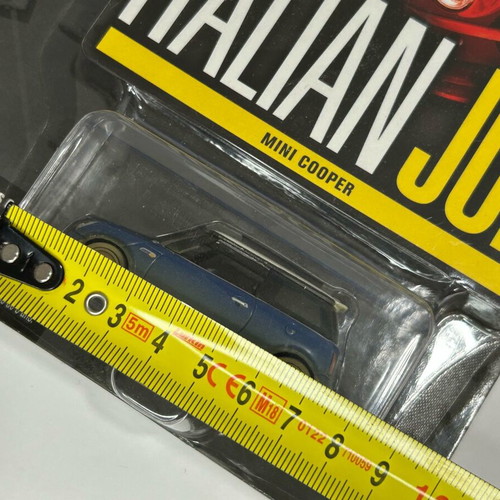 Johnny Lightning 2004 The Italian Job Mini Cooper Blue new