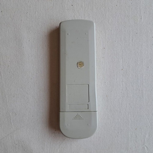 Tahido remote control for DVD like new