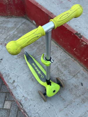 Globber kids scooter used with 3 wheels