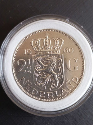 Silver Dutch coin 2.5 gulden year 1960 like new