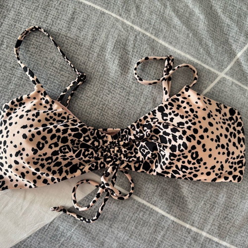 Women's swimsuit top with patterns like new, size 40