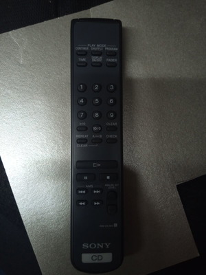 Sony CD Control RM DX740 like new