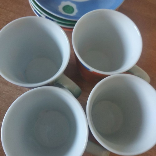 Set of 5 cups with base