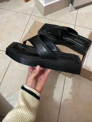 Vagabond Evy black sandals new, natural leather, size 38