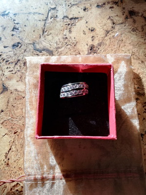 Italian silver ring 925 with two rows of zirconia, like new