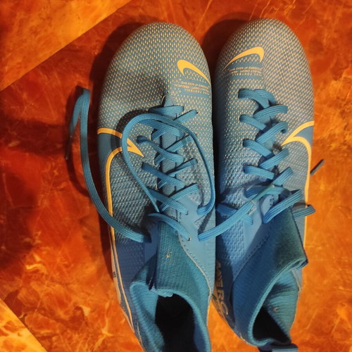 Nike football shoes new, size 36.5, blue and white, narrow fit