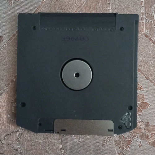 Iomega Zip Disk 100MB like new with original case