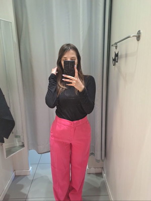 H&M Fuchsia Bell-Bottom Pants like new, size S