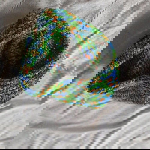 Ръчно изработена цветна вълнена шапка нова