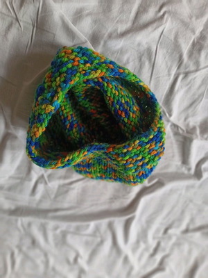 Ръчно изработена цветна вълнена шапка нова