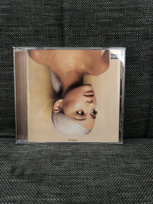 Ariana Grande Sweetener CD μεταχειρισμένο με μικρές γρατζουνιές