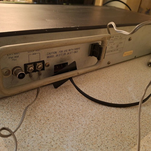 Sanyo JT 277 stereo tuner used, FM and AM