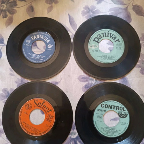 Vinyl Records 45 RPM used, set of 4, laiko genre
