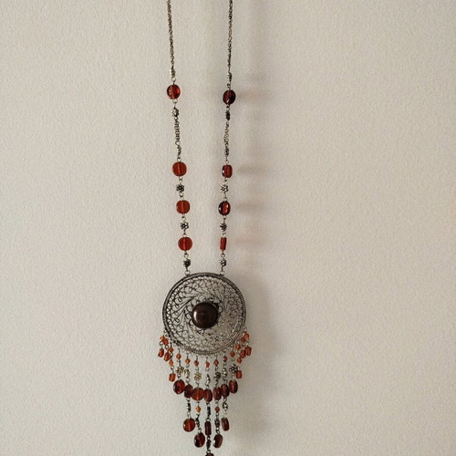 Vintage necklace brown color like new