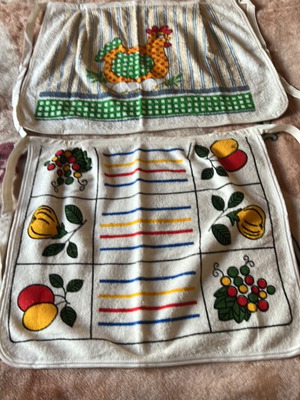 Kitchen aprons terry cloth unused, set of 2