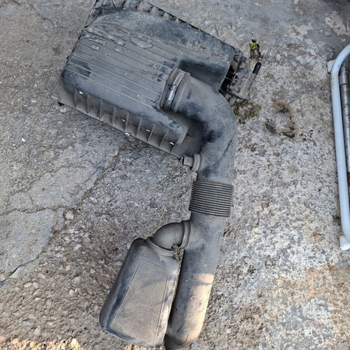 Opel Astra G air filter box used