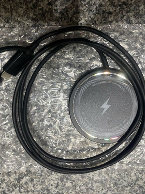 Wireless charger new for mobile phones