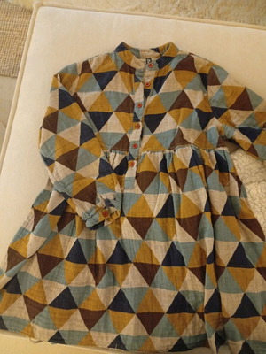 Mini dress one size like new with geometric pattern