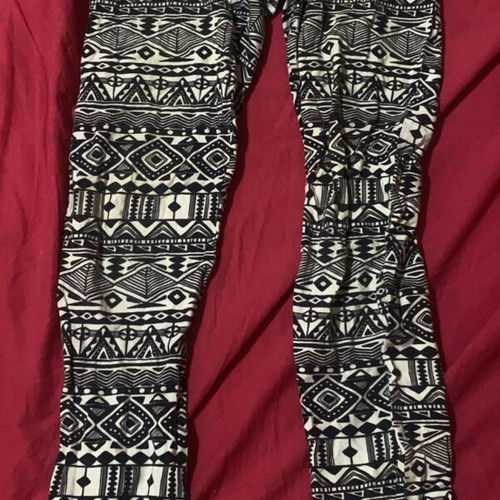 Pink Woman leggings like new, black and white, size S