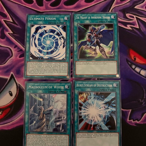 Blue Eyes White Dragon Core like new Yu-Gi-Oh! card
