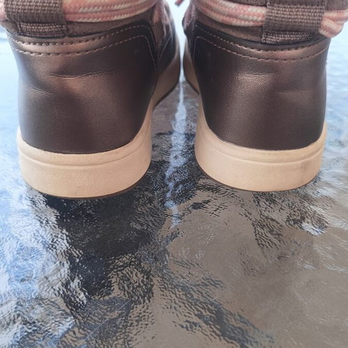 H&M children's boots size 26 used, brown with pink laces and fur lining