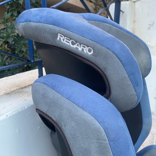 Car seat used blue and gray in very good condition